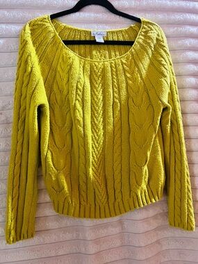 Mattison Scoop Neck Cable Knit Sweater in bright yellow size M